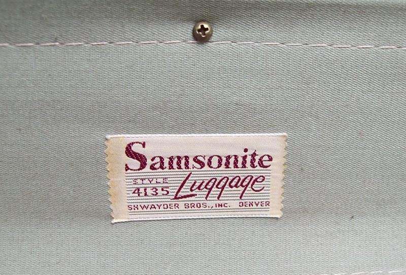 T130 - Vintage Shwayder Samsonite Suitcase - Click Image to Close